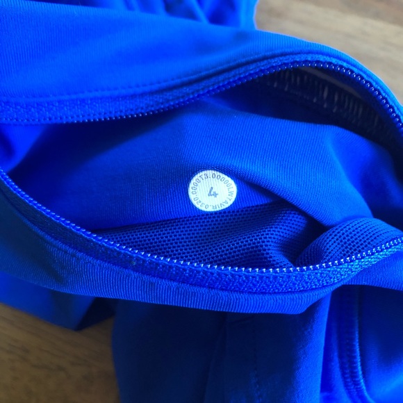 Cerulean blue speed up shorts size 4 lululemon - Picture 5 of 8